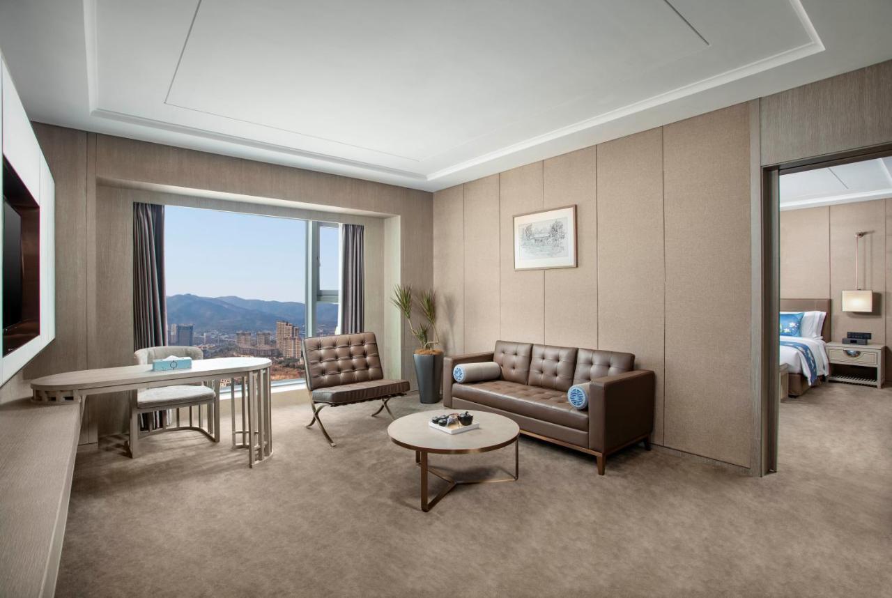 Kunming Huiyue Wyndham Hotel Екстериор снимка