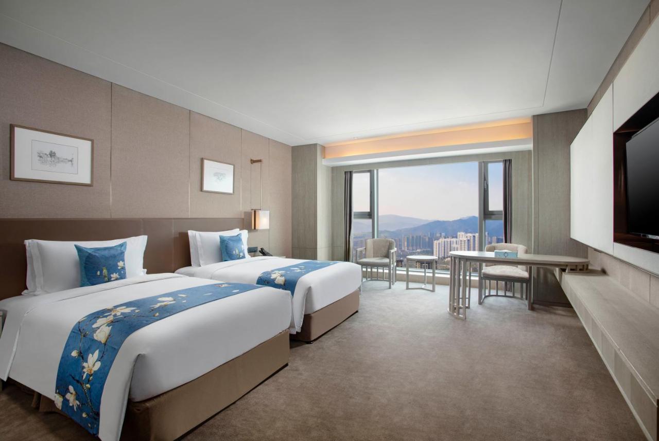 Kunming Huiyue Wyndham Hotel Екстериор снимка