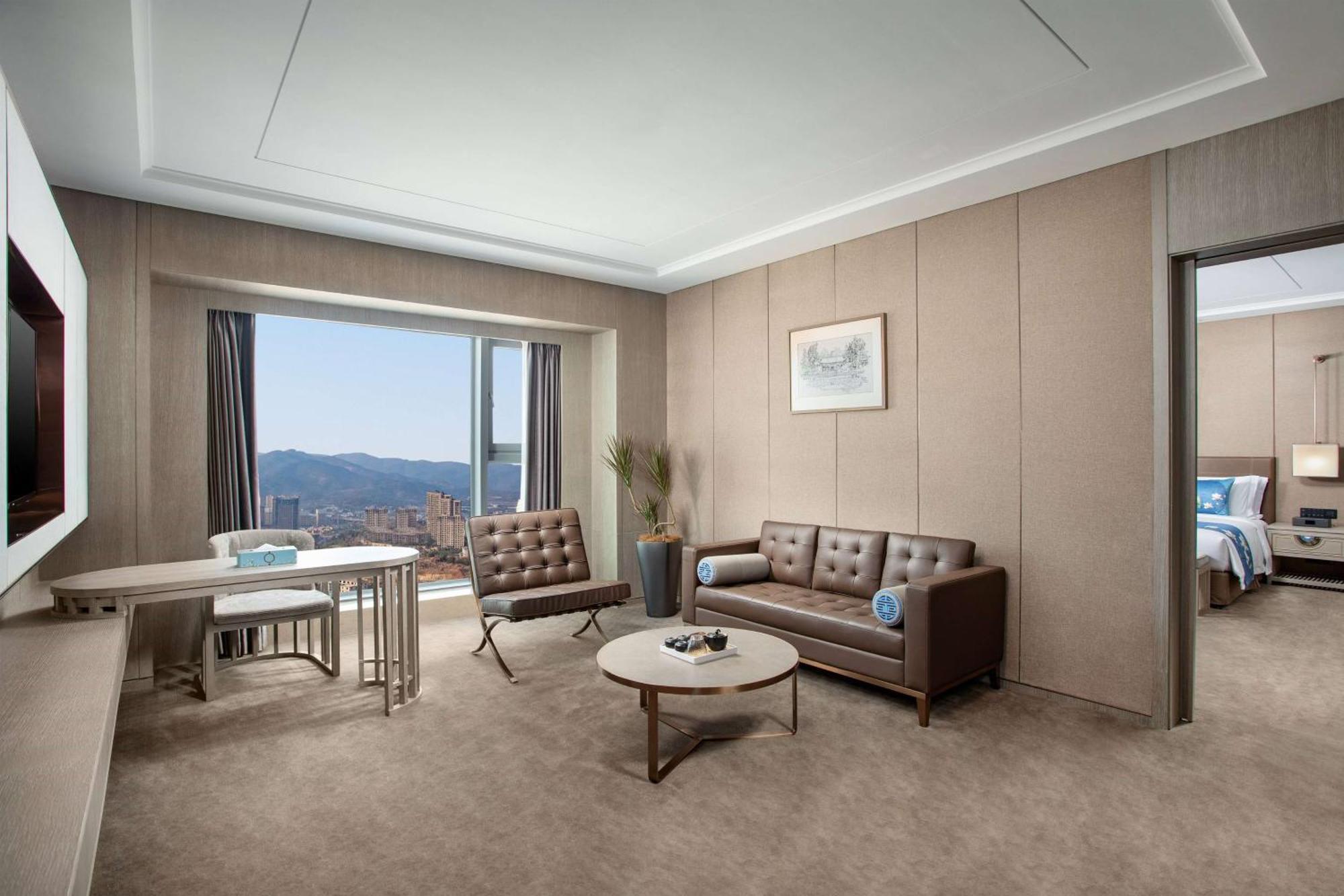 Kunming Huiyue Wyndham Hotel Екстериор снимка