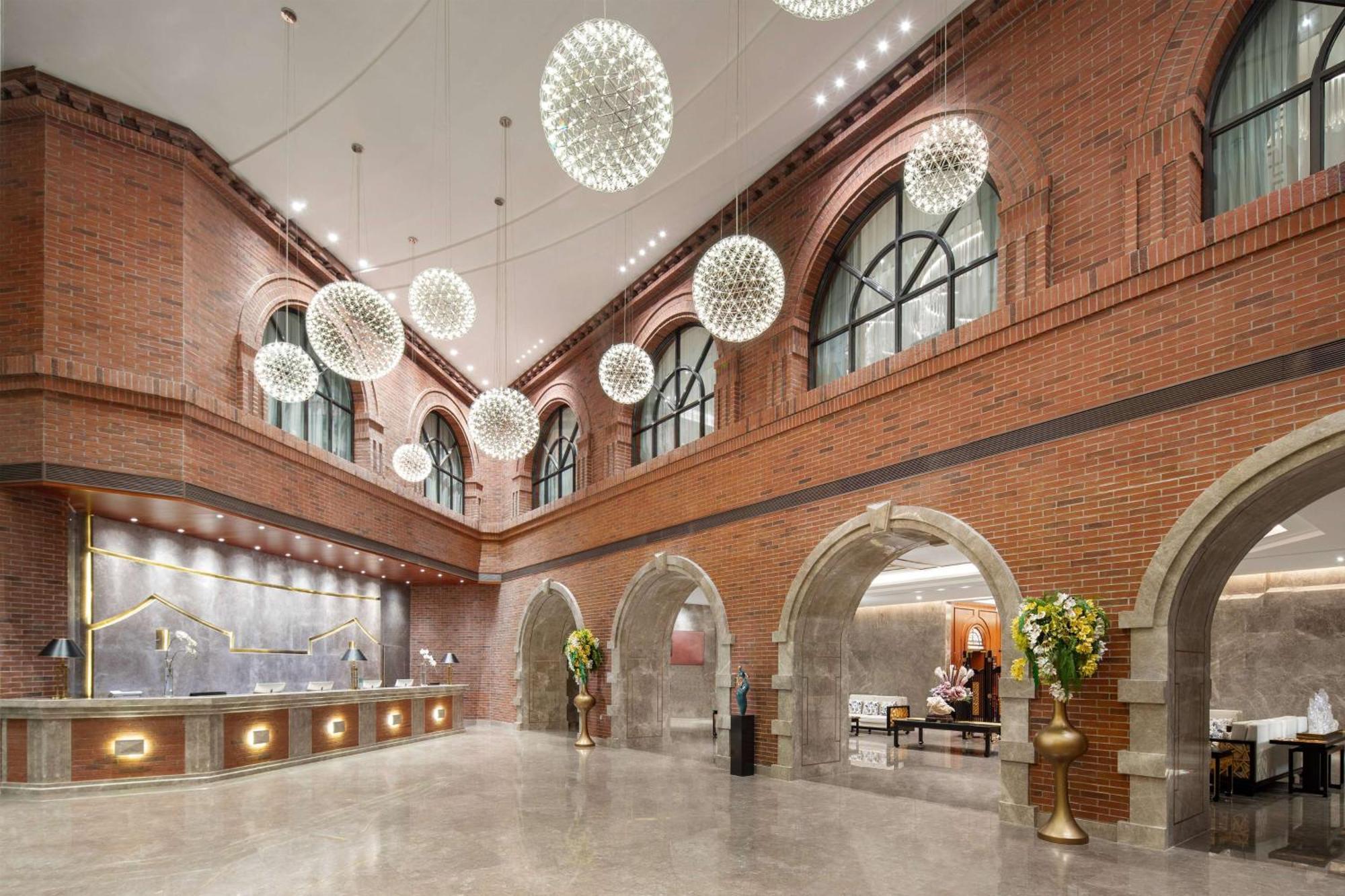 Kunming Huiyue Wyndham Hotel Екстериор снимка
