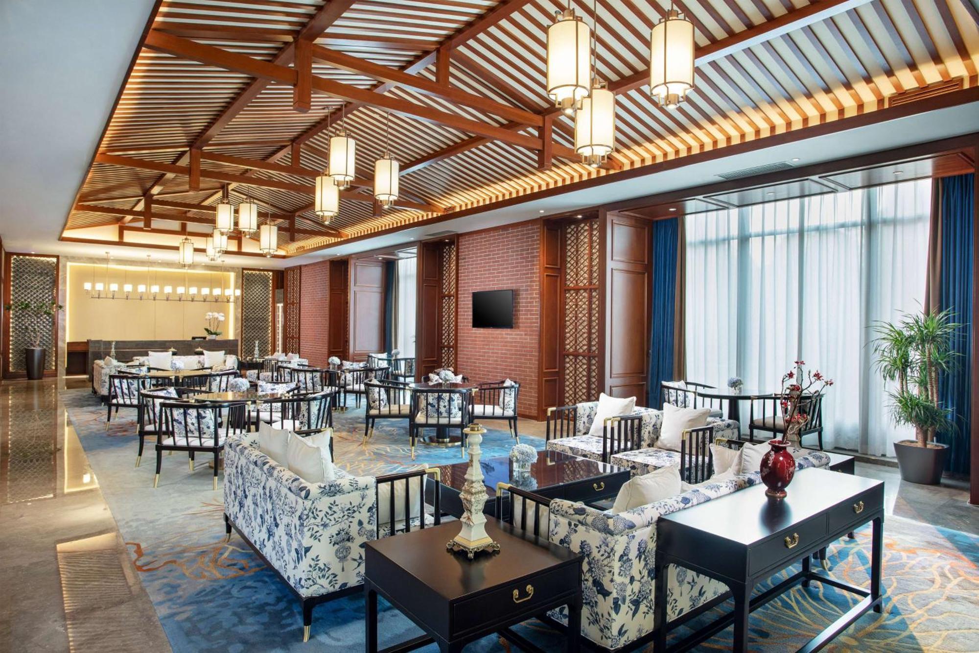 Kunming Huiyue Wyndham Hotel Екстериор снимка