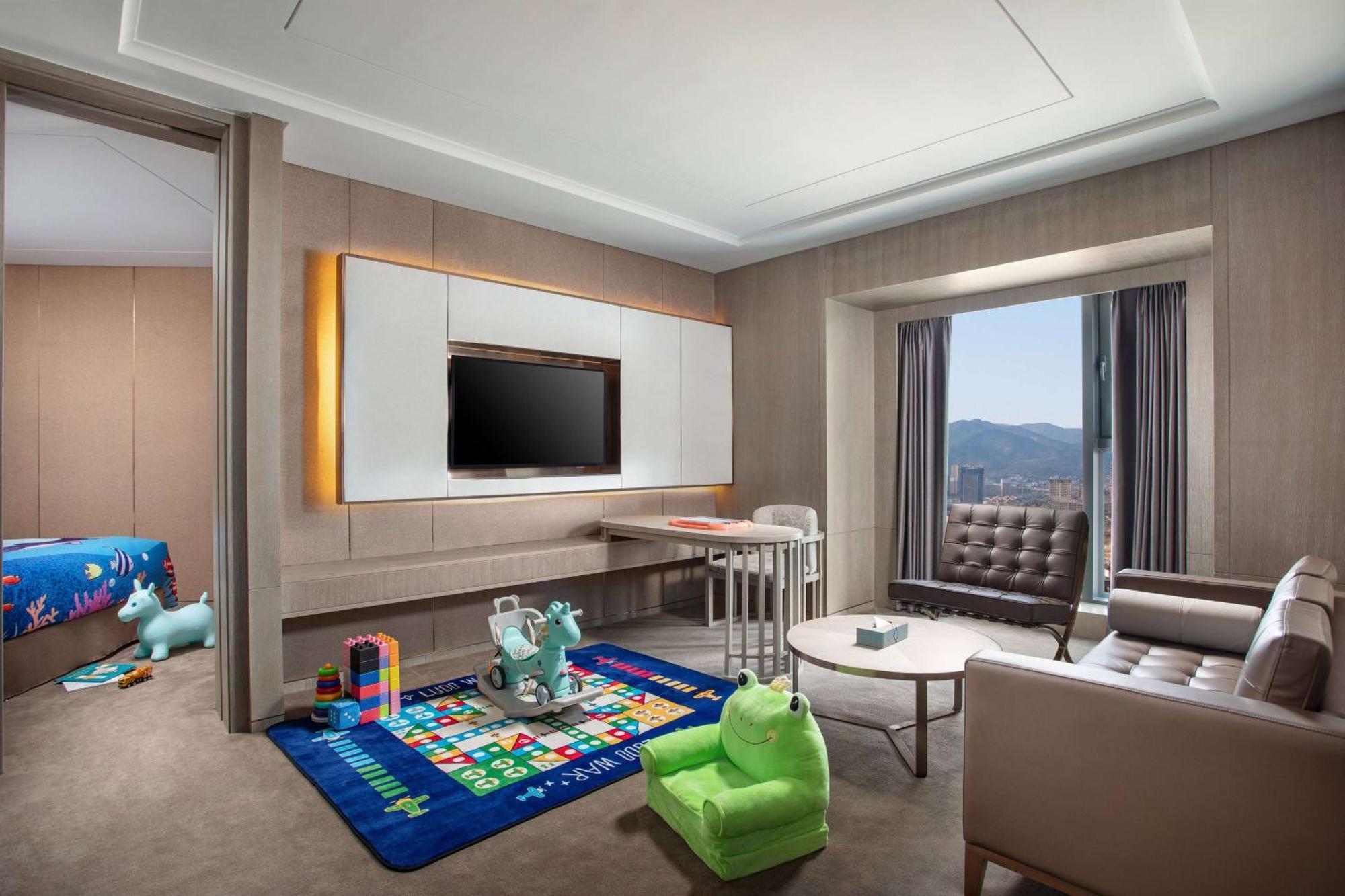 Kunming Huiyue Wyndham Hotel Екстериор снимка